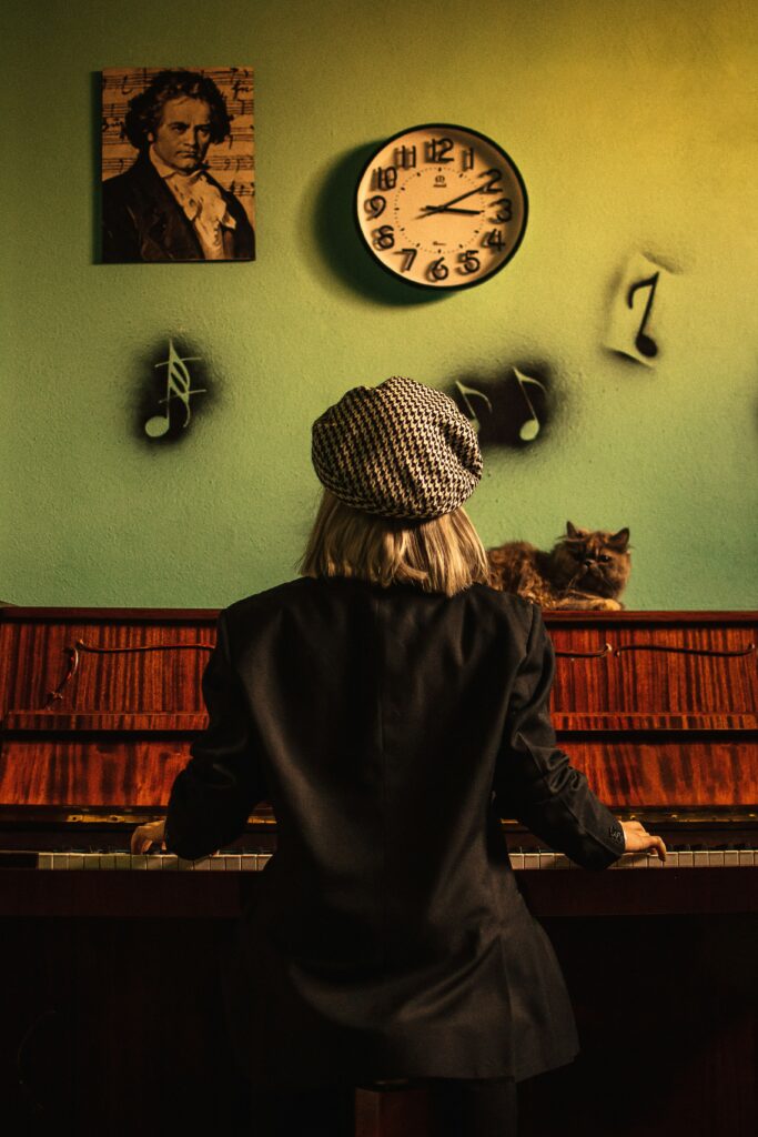 Pianist learning from how to play piano articles online